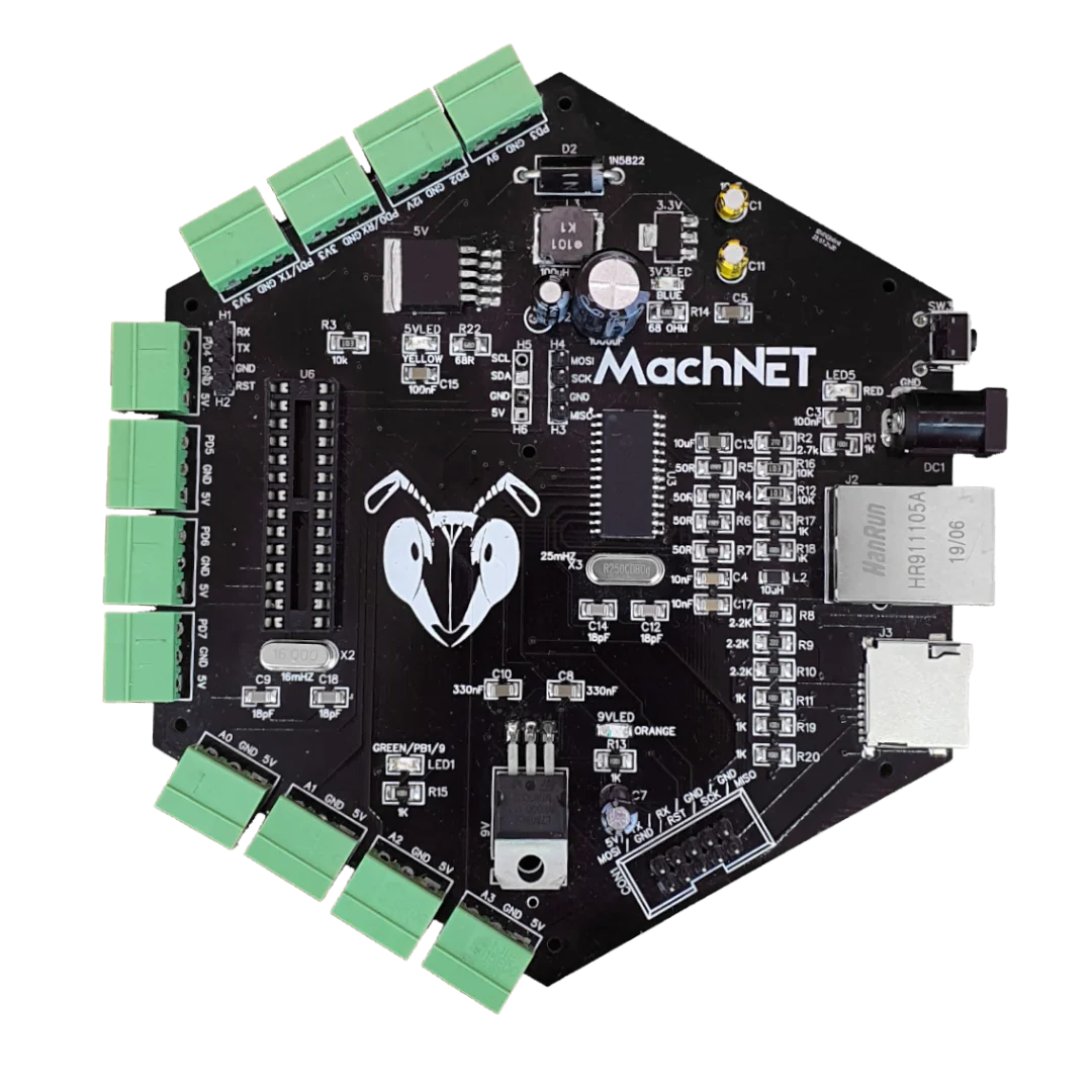 Ön yüzünde bağlantı göstergeleri bulunan MachBEE IoT cihazı